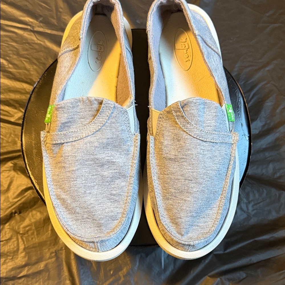 SANUK Women’s Size 9